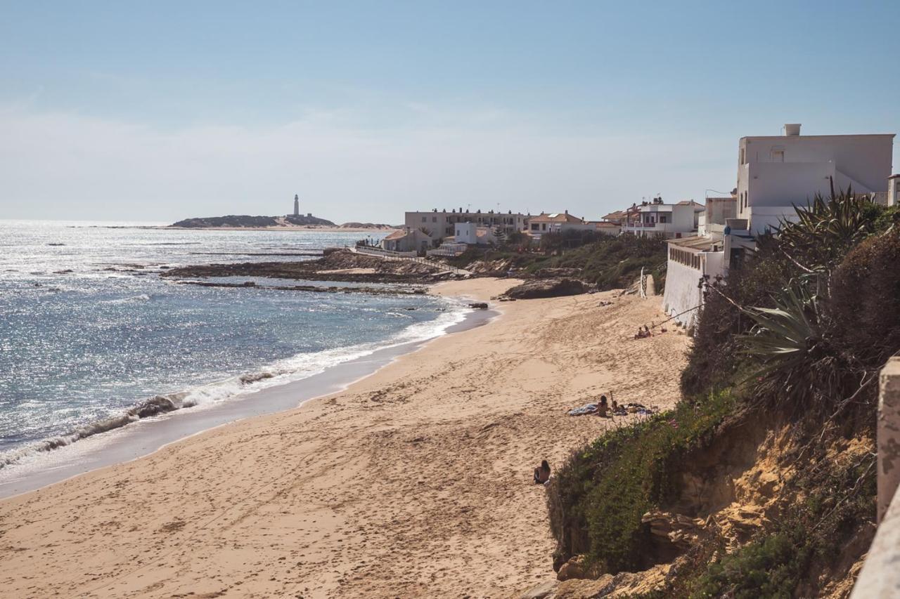 Dúplex con piscina, garaje y jardín, frente a la playa de los Caños de Meca. Exterior foto